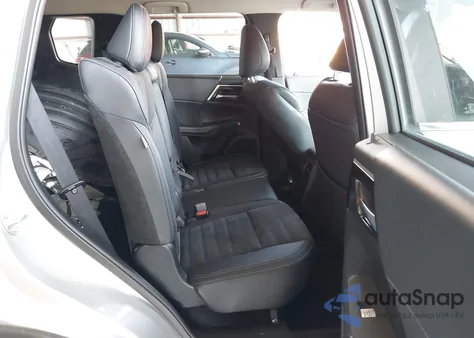 2024 Mitsubishi Outlander Se 2.5 S-Awc/Se Black Edition S-Awc/Se Black Edition W/Pano Roof S-Awc/Se Ralliart S-Awc z USA, uszkodzony, nr VIN JA4J4VA80RZ050166